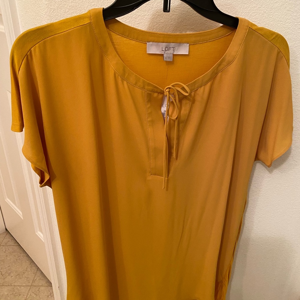 NWT LOFT Women Mustard Yellow Short Sleeve Blouse XS